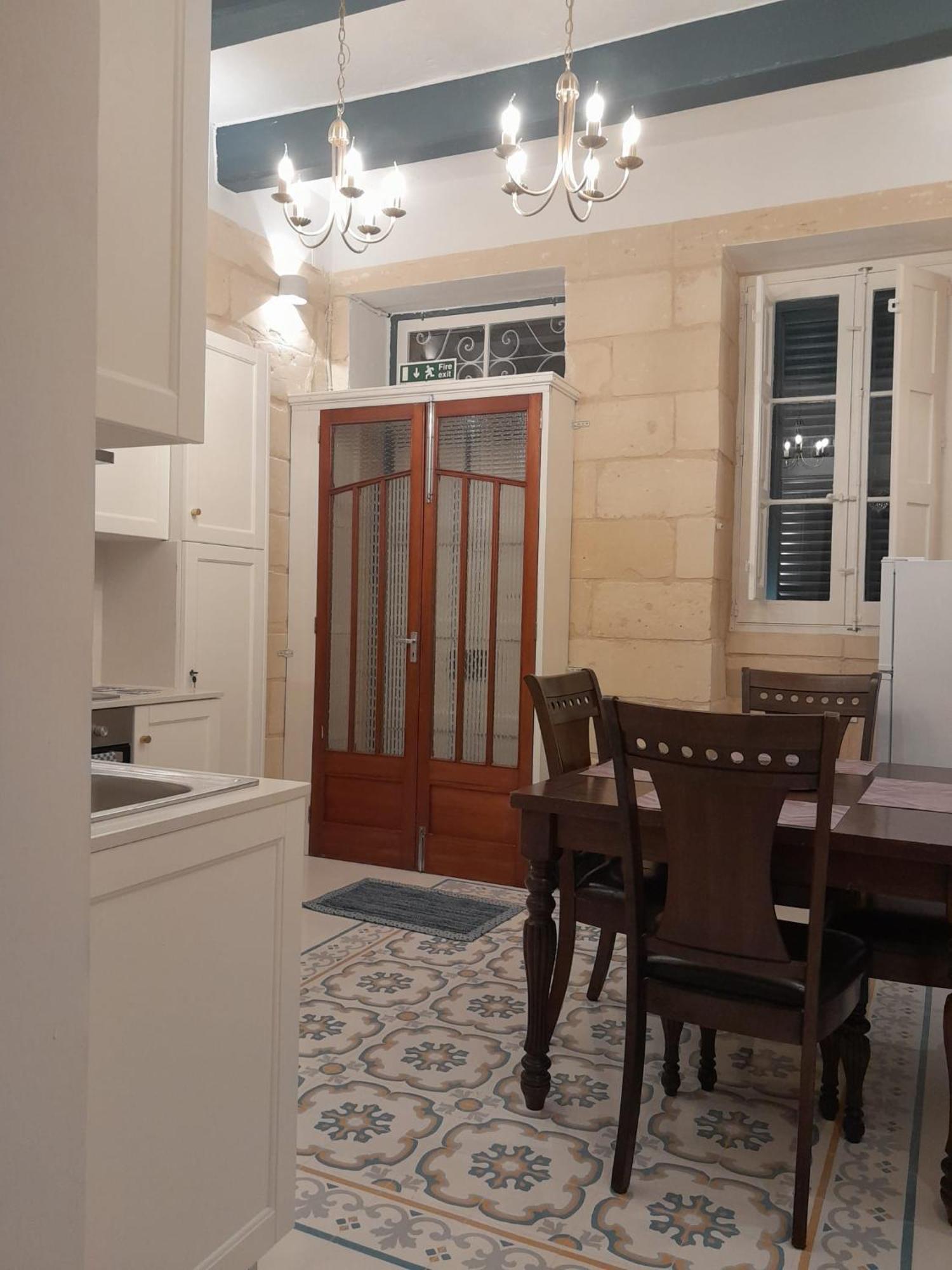 Charming Town House In Cospicua, Valperga Rooms المظهر الخارجي الصورة